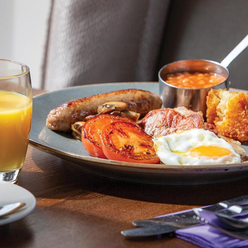 The Plough Inn ランデイロ エクステリア 写真