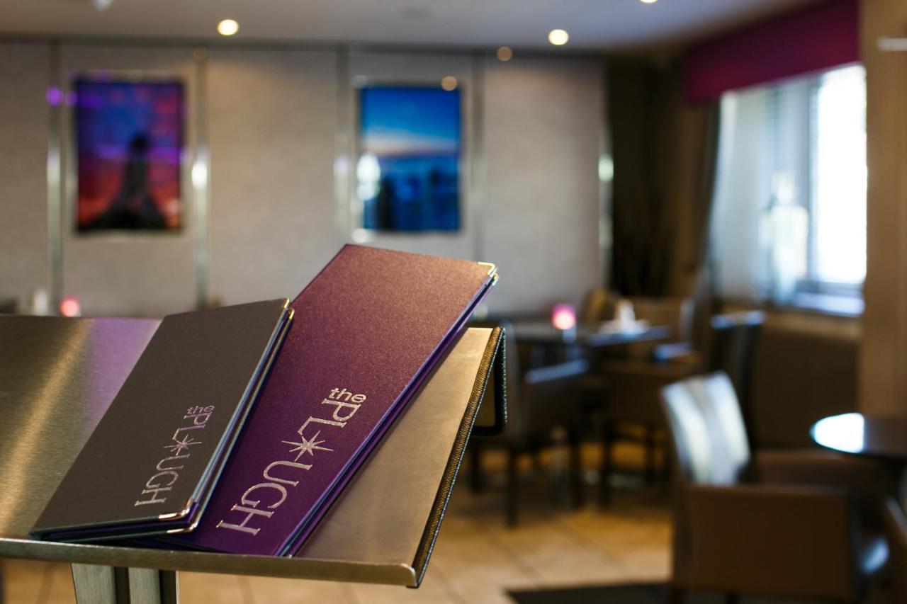 The Plough Inn ランデイロ エクステリア 写真